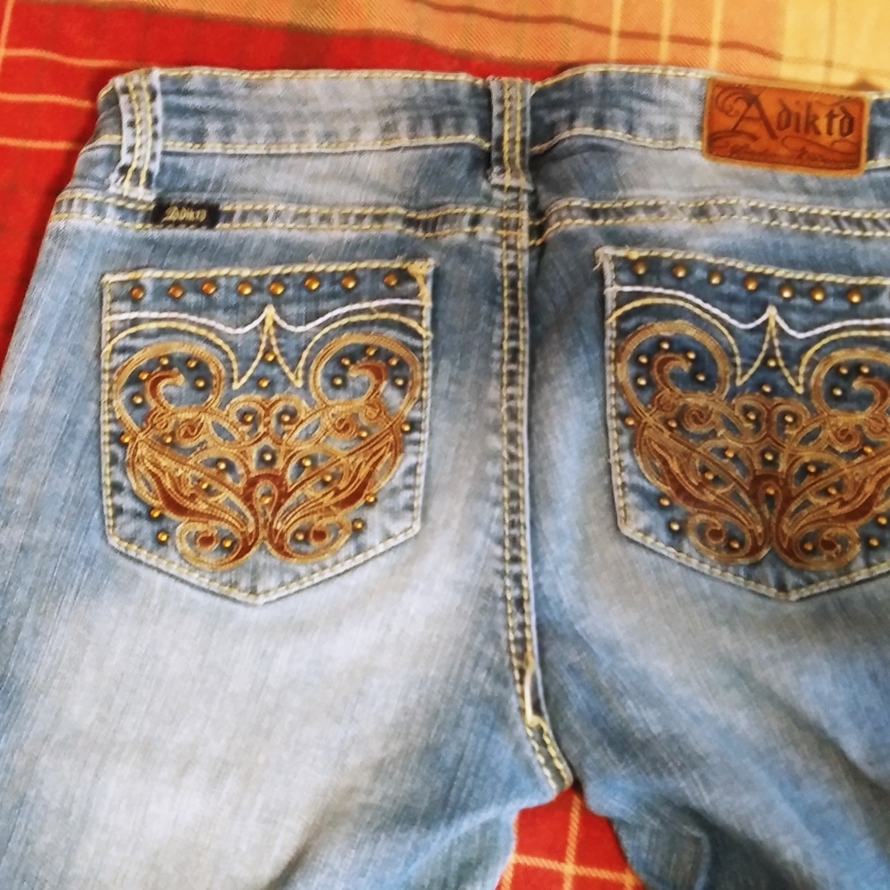 Adikted jeans
